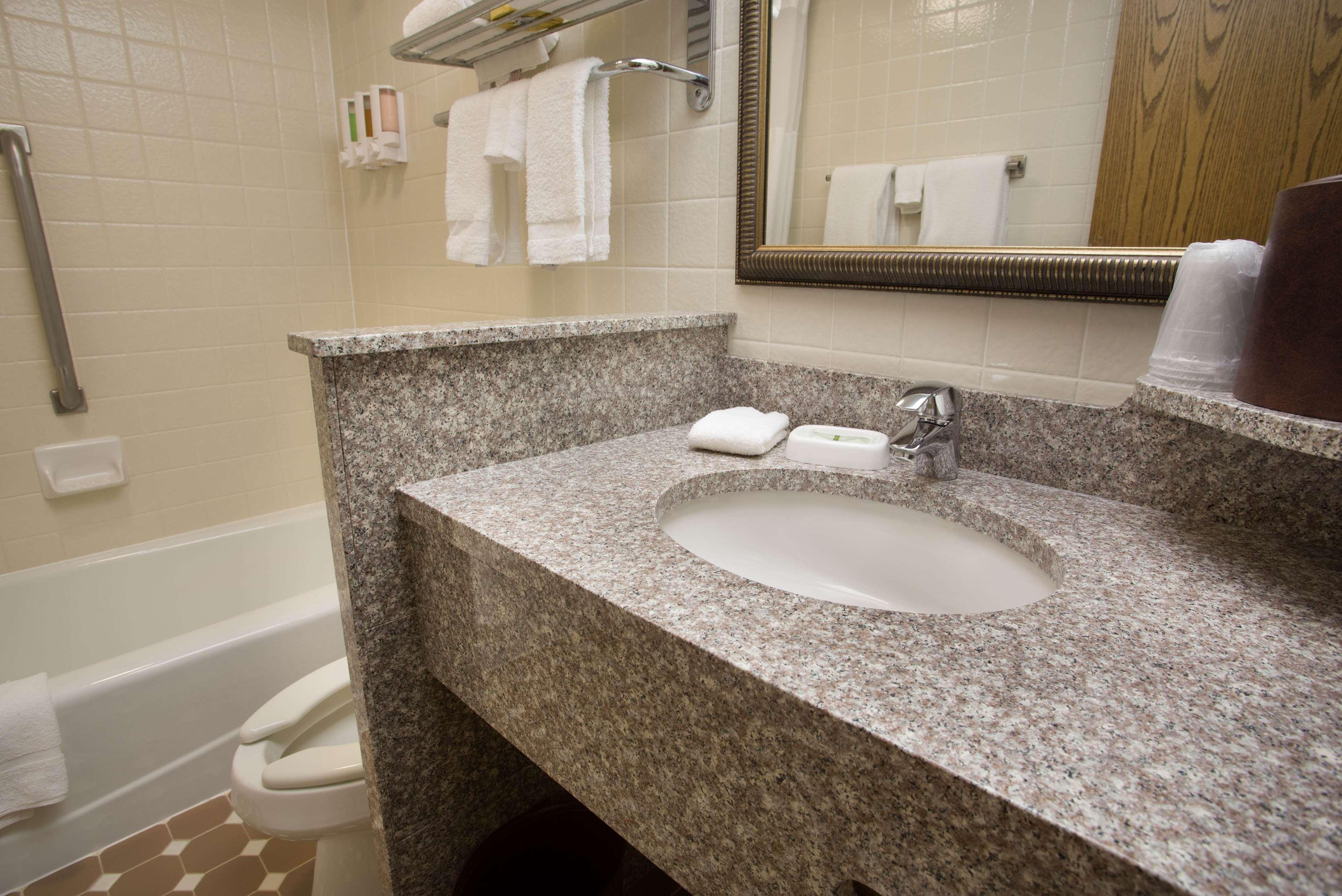 Days Inn By Wyndham Rolla Esterno foto