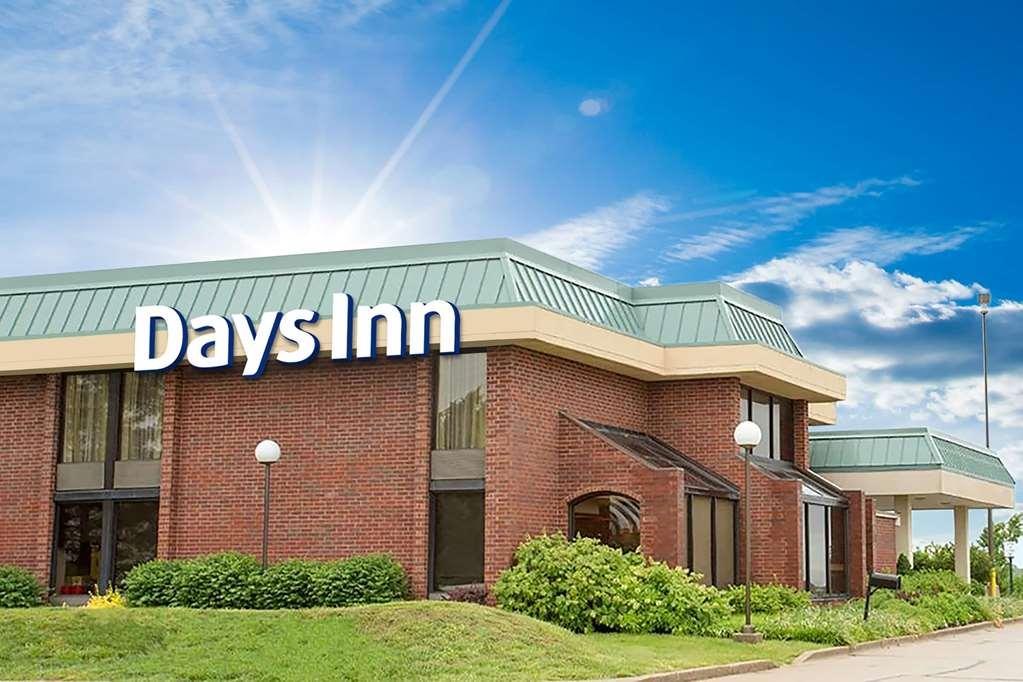Days Inn By Wyndham Rolla Esterno foto