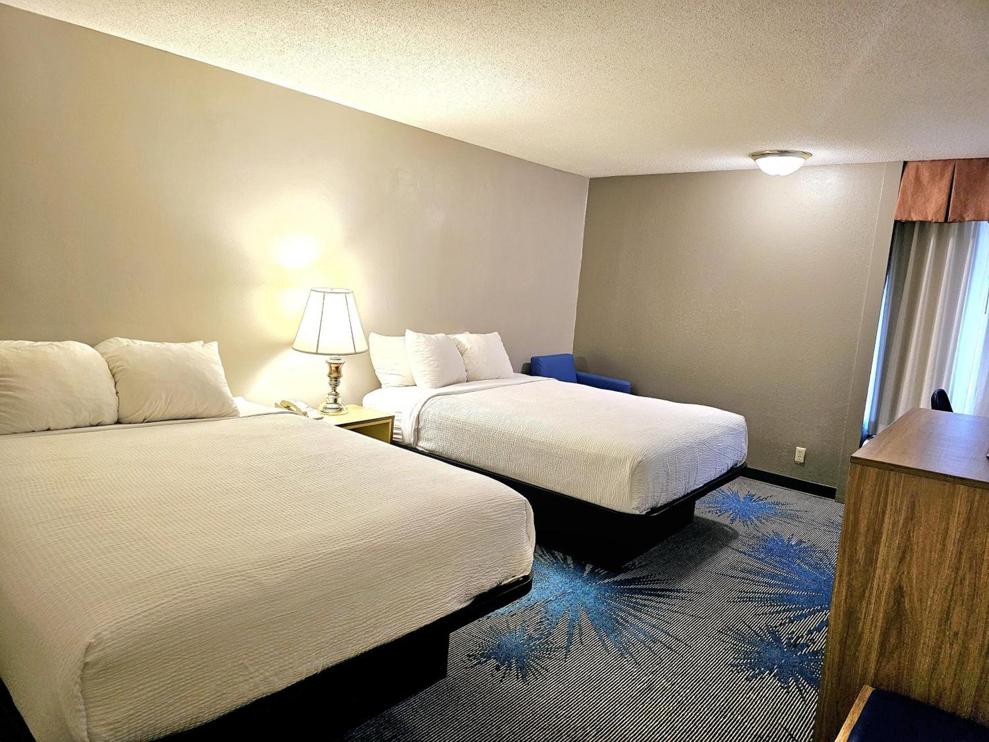 Days Inn By Wyndham Rolla Esterno foto