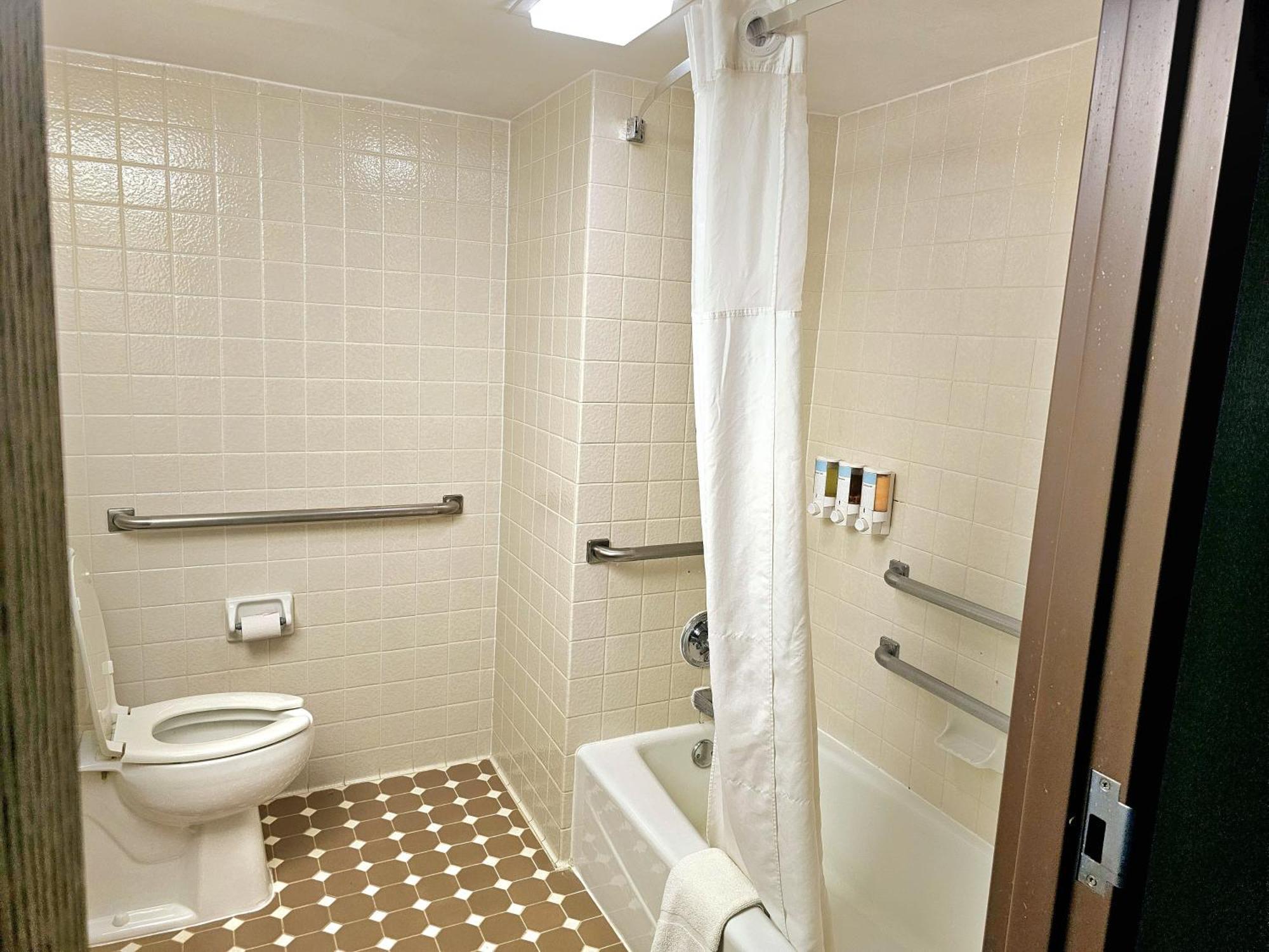 Days Inn By Wyndham Rolla Esterno foto