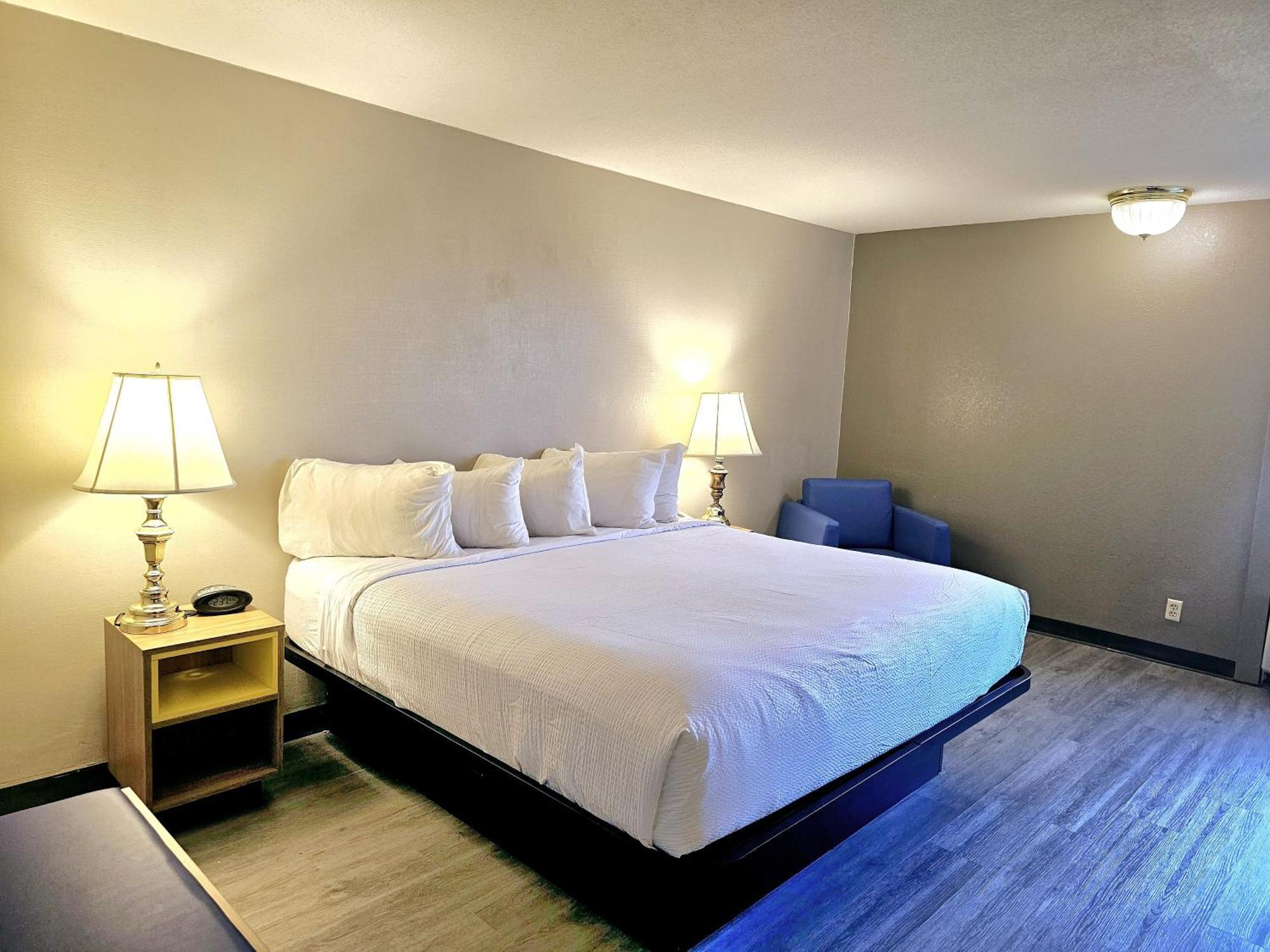 Days Inn By Wyndham Rolla Esterno foto