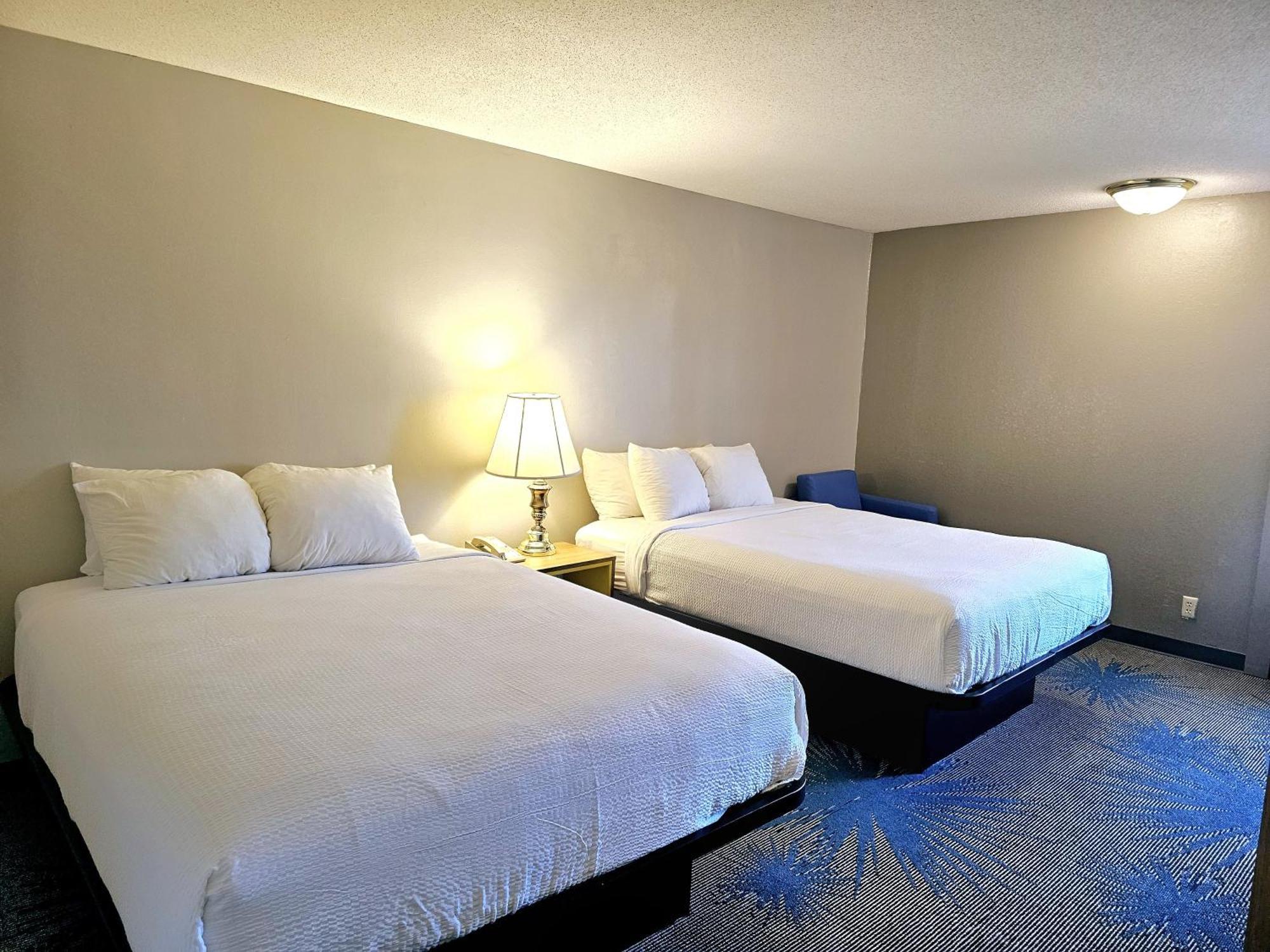 Days Inn By Wyndham Rolla Esterno foto